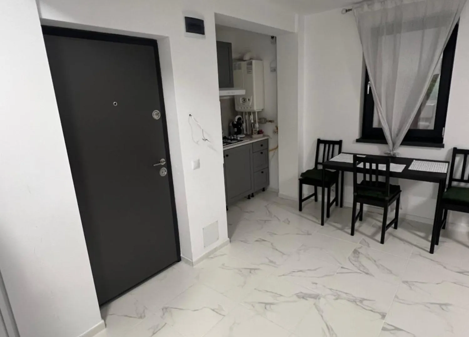 Everest 33 Ap 2 Bucharest Apartment